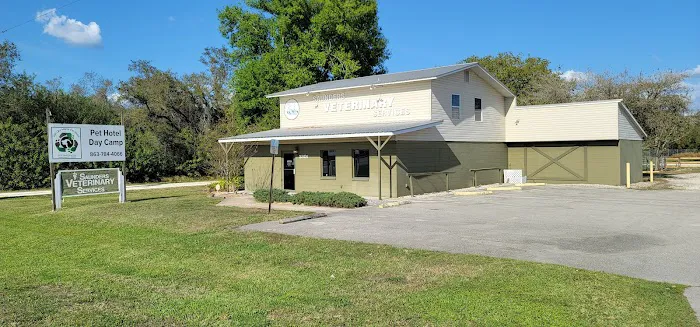 Saunders Veterinary Services 10
