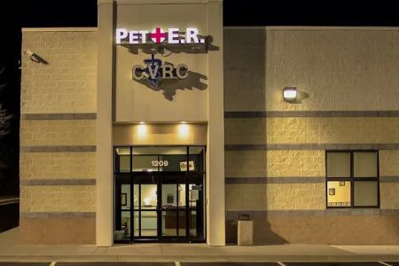 Pet+E.R.