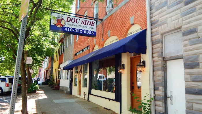 Doc·Side Veterinary Medical Center 3