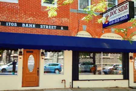 Doc路Side Veterinary Medical Center