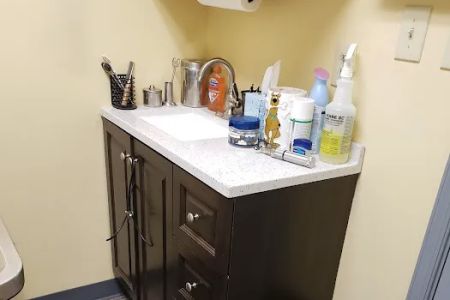 Pickles Light Street Animal Hospital