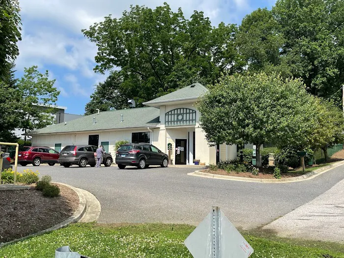 Hoffman Animal Hospital 9