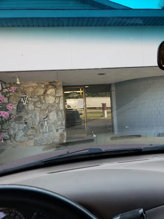 Anniston Veterinary Clinic 12