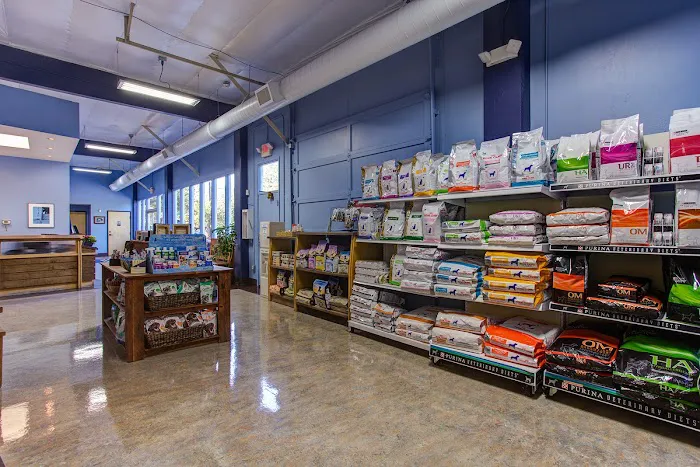 Northwest Neighborhood Veterinary Hospital 6