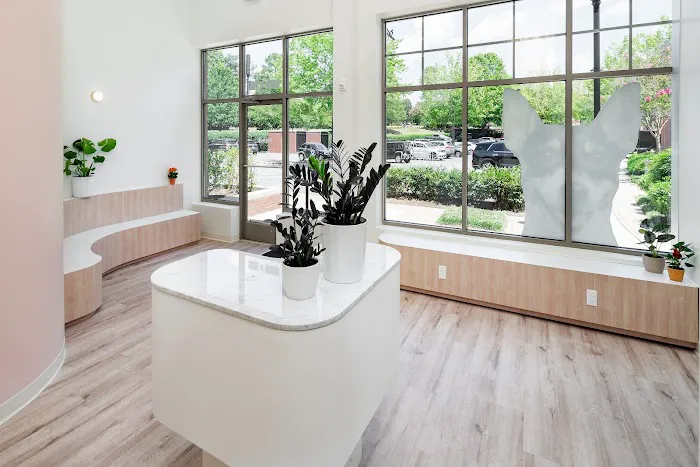 Petfolk Veterinary & Urgent Care - Ballantyne 6