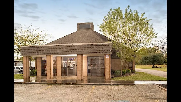 Eastex Veterinary Clinic 12