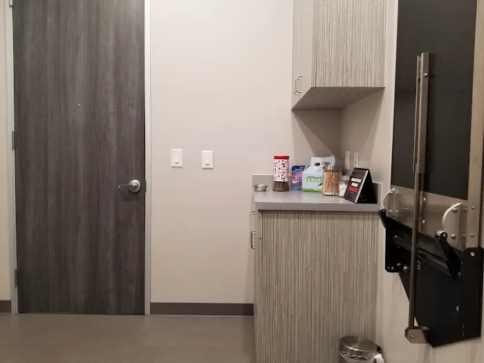 Fur & Feather veterinary hospital 12