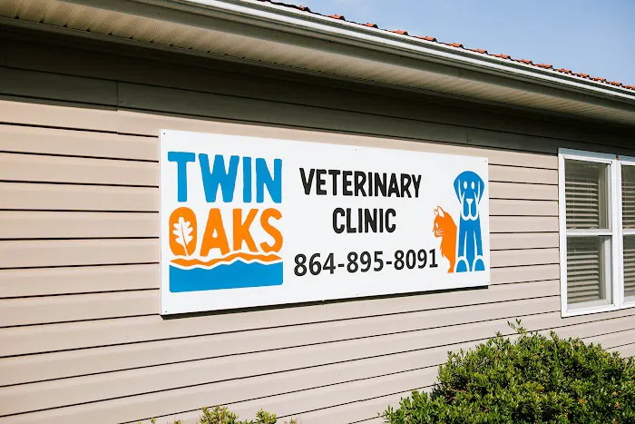 Twin Oaks Veterinary Clinic 3