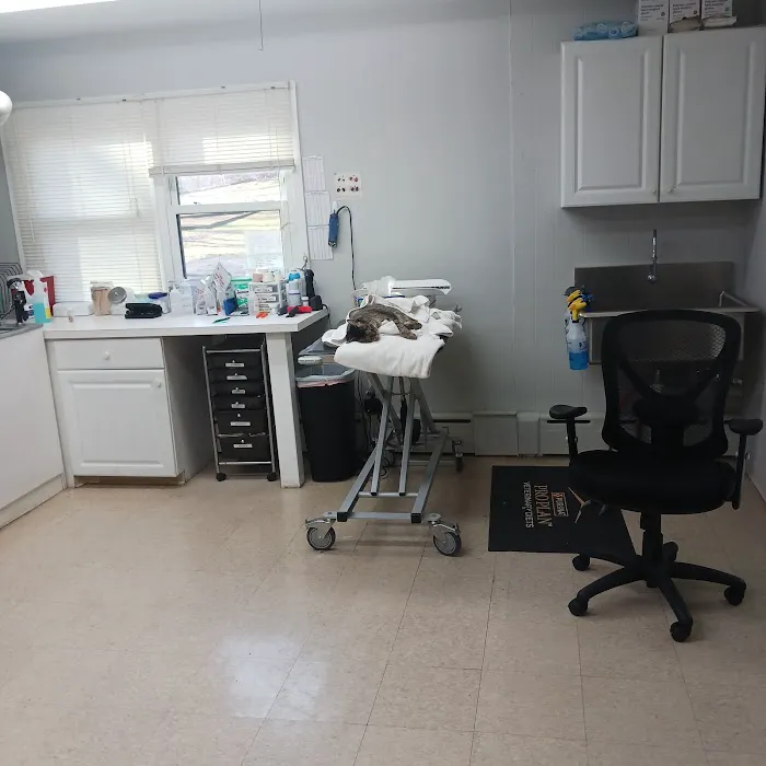 Green Pond Animal Care Center 8