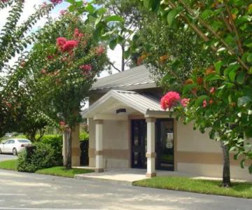Coastal Veterinary Hospital & Pet Resort