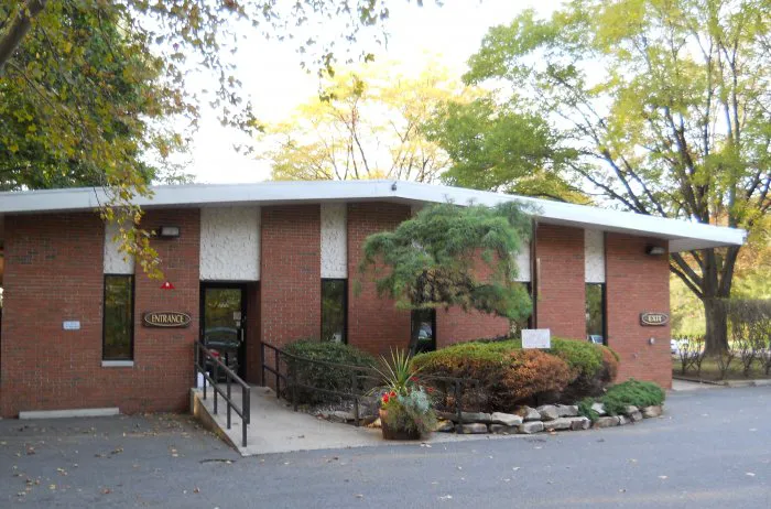 Edgebrook Animal Hospital 1