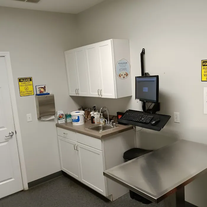 Rising Sun Veterinary Clinic 12