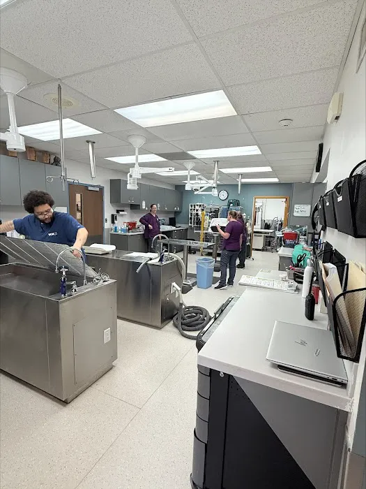 VCA College Hill Animal Hospital 9