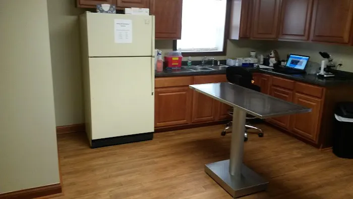 Eel River Veterinary Clinic 12
