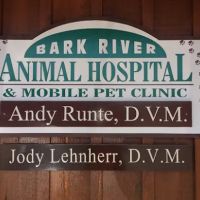 Bark River Animal Hospital ico