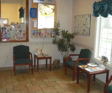 VCA Healthy PAWS Medical Center