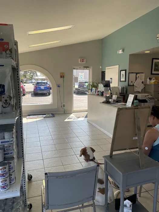 Hilltop Veterinary Clinic 7