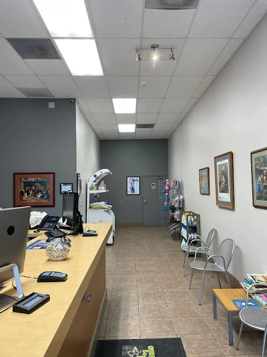 Traveling Tails Veterinary Clinic | Thousand Oaks 12