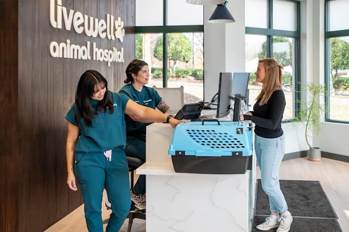 Livewell Animal Hospital of Huntersville 6