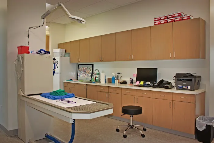 Royle Veterinary Clinic 12