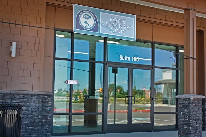 Royle Veterinary Clinic 12