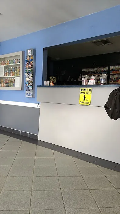Airport Animal Hospital 5