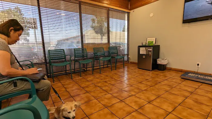 Fullerton Regional Veterinary Hospital 12