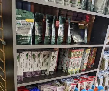 Woof's Pet Supply