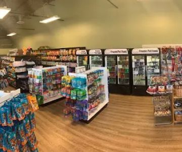Well Bred - The Healthy Pet Marketplace, Self Wash & DOG GROOMERS