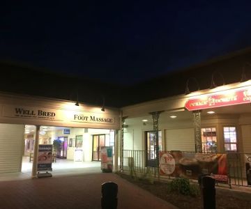 Well Bred - The Healthy Pet Marketplace