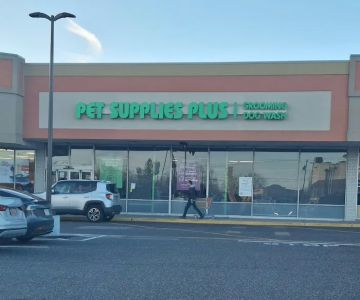 Pet Supplies Plus Port Jefferson Station