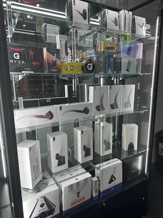 Mohegan smokeshop cigar & vape 9