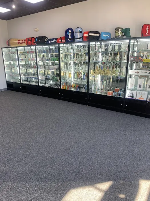 Mohegan smokeshop cigar & vape 10