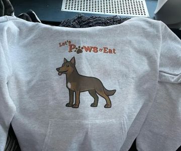 Let's Paws & Eat