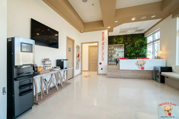 Freddie's Place Animal Hospital & Urgent Care 8