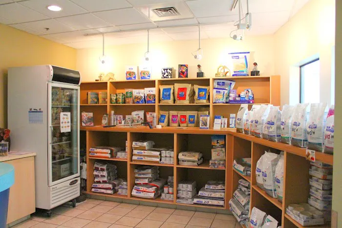 VCA Acacia Animal Hospital and Pet Resort 8
