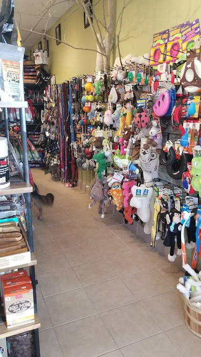 Fresh Tracks Pet Shop 6