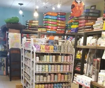 Fresh Tracks Pet Shop