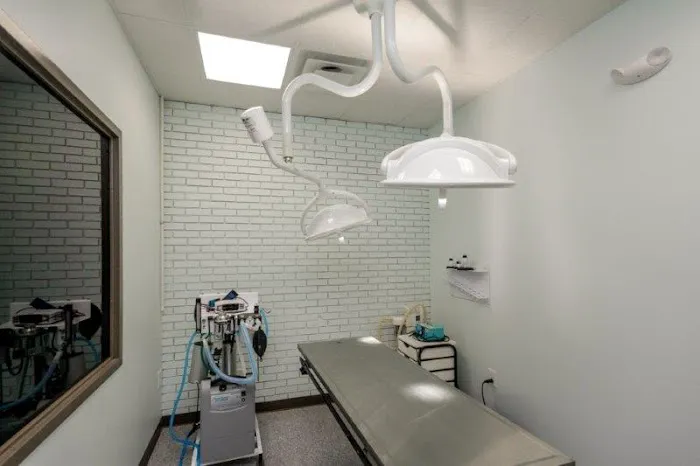 Animal Hospital Biscoe 9