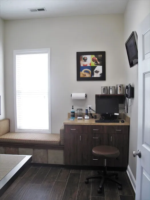 Pinehills Veterinary Hospital 9