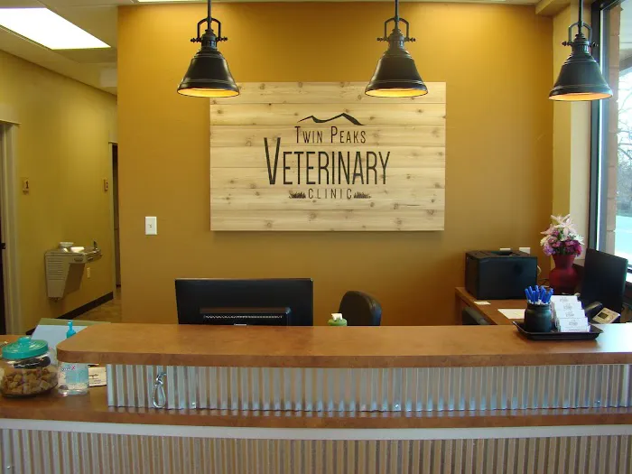 Twin Peaks Veterinary Clinic 8