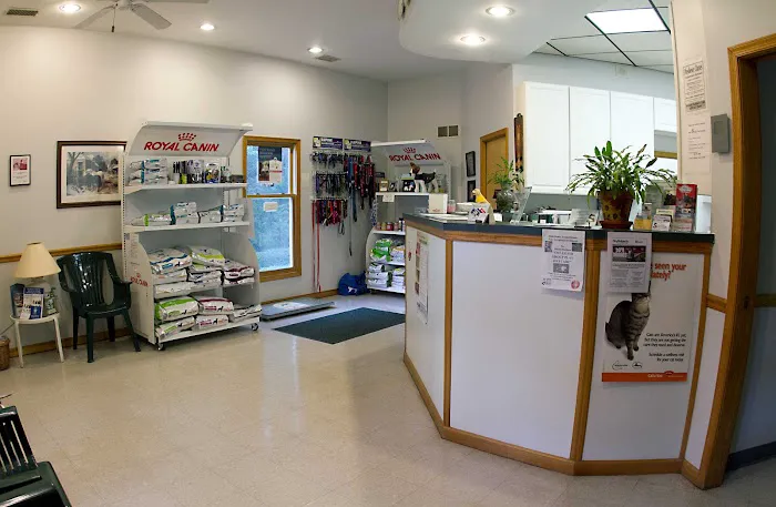 Decktor Veterinary Hospital: Decktor Richard P VMD 3