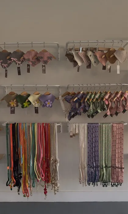 Bumee Dog Goods and Services 1