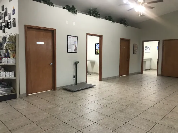 Sullivan Veterinary Hospital 8