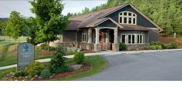 Maple Tree Veterinary Hospital and Dog Camp 6