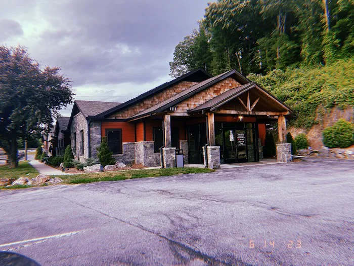 Junaluska Animal Hospital 3