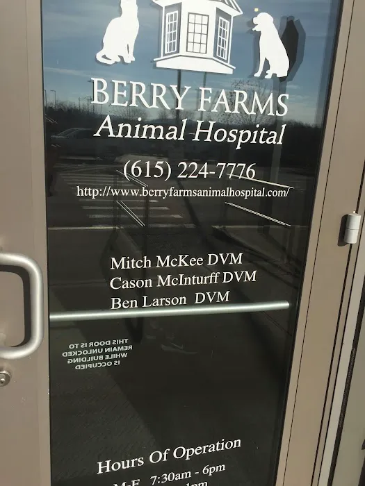 Berry Farms Animal Hospital & Pet Spa 7