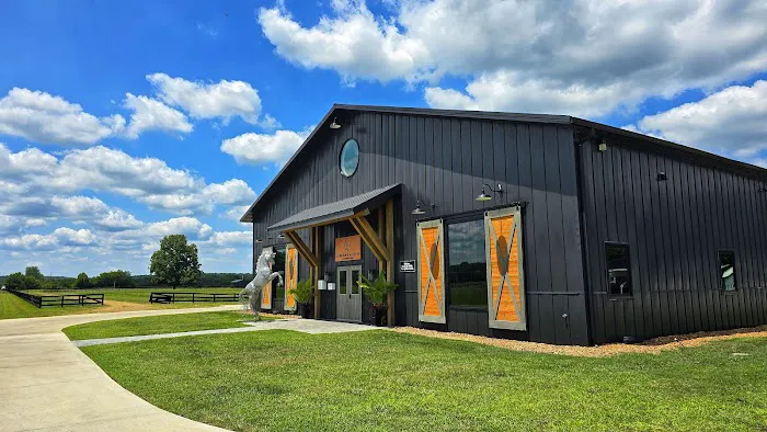 Equine Surgical Center at ThorSport Farm 4