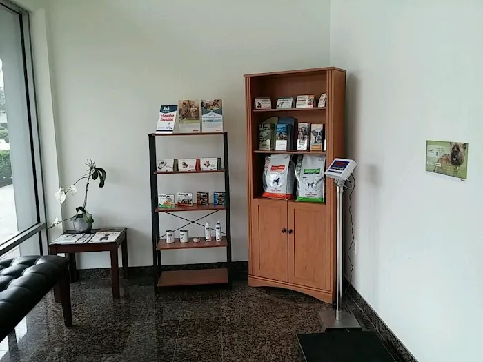 Oak Creek Pet Hospital 2