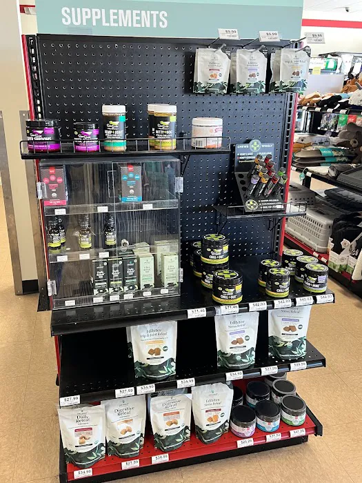 Chuck & Don's Pet Food & Supplies 12